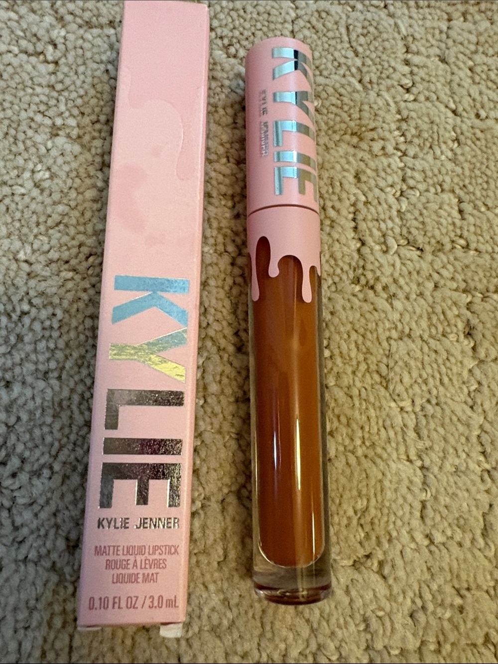 Kylie Matte Liquid Lipstick — in shade CLAP BACK